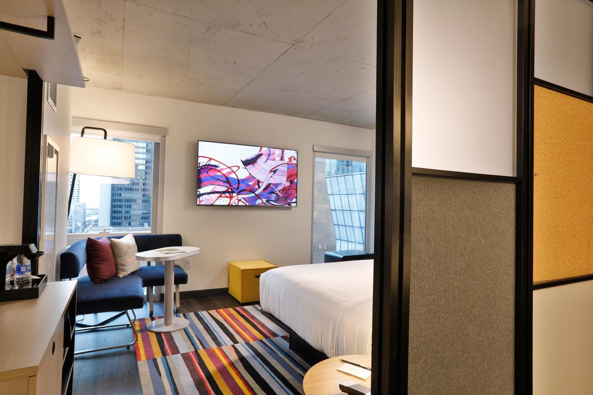 Отель Aloft Chicago Mag Mile Экстерьер фото