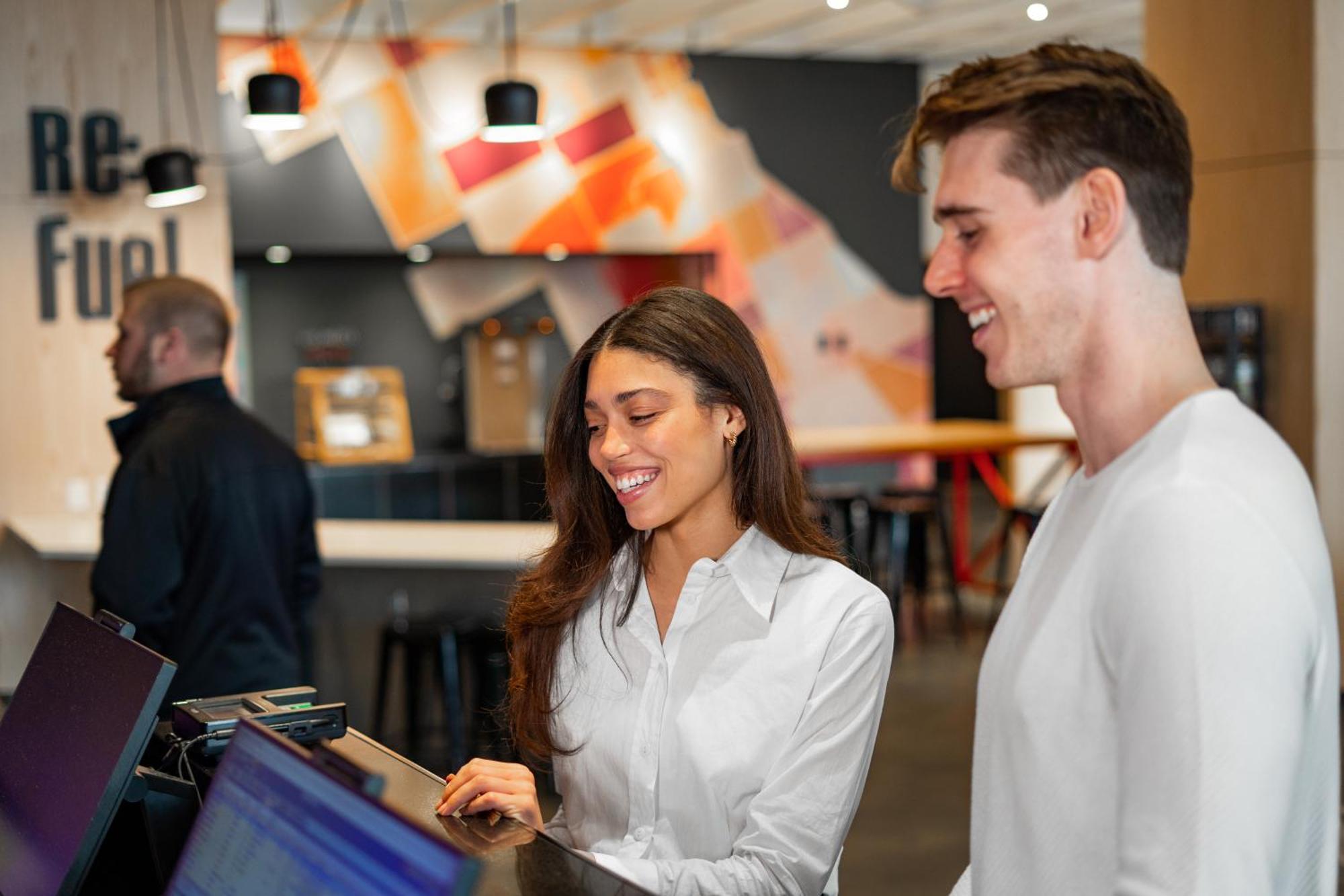 Отель Aloft Chicago Mag Mile Экстерьер фото