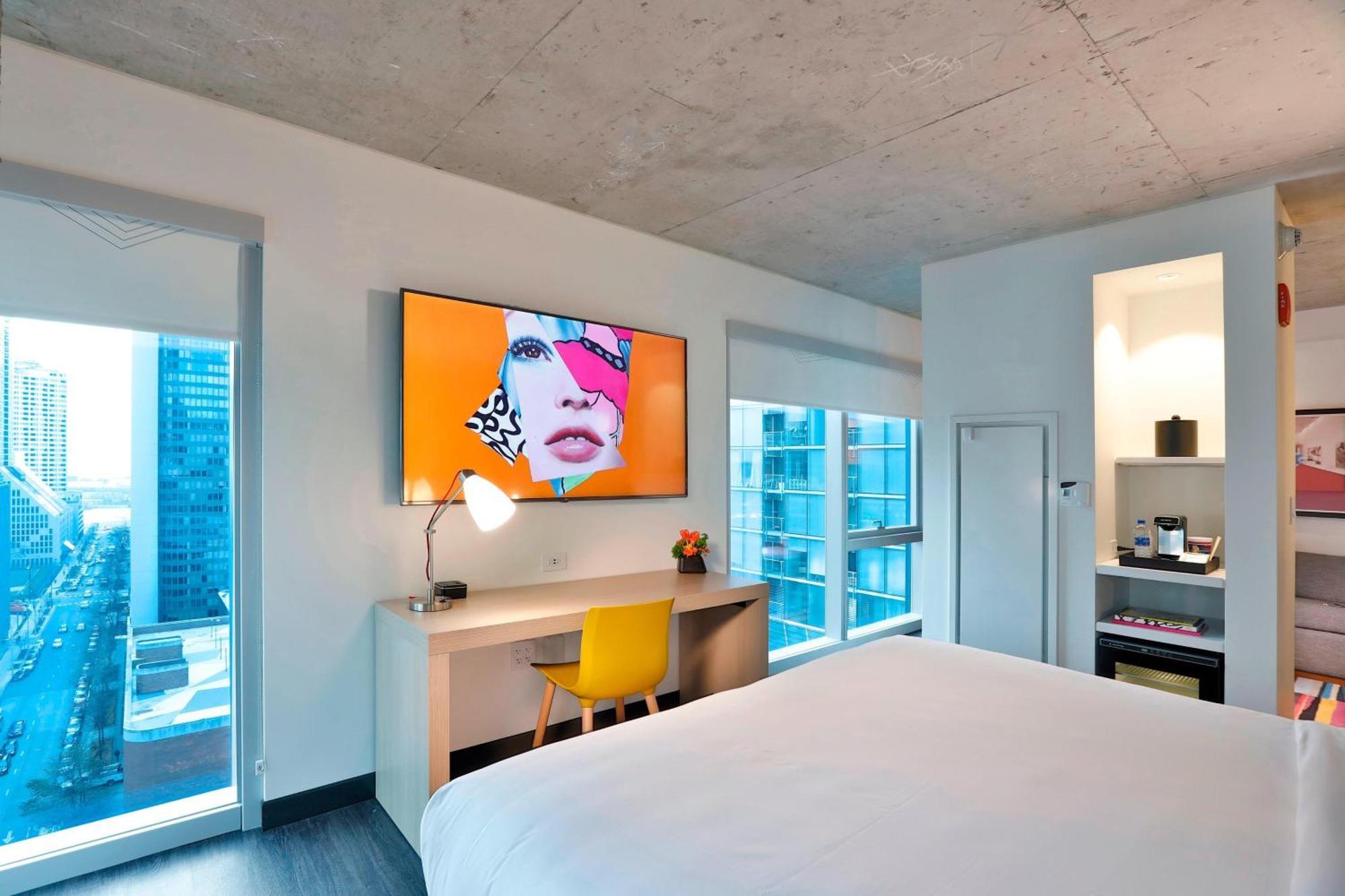 Отель Aloft Chicago Mag Mile Экстерьер фото