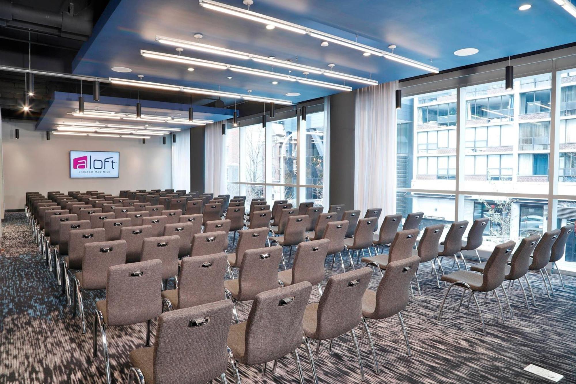 Отель Aloft Chicago Mag Mile Экстерьер фото