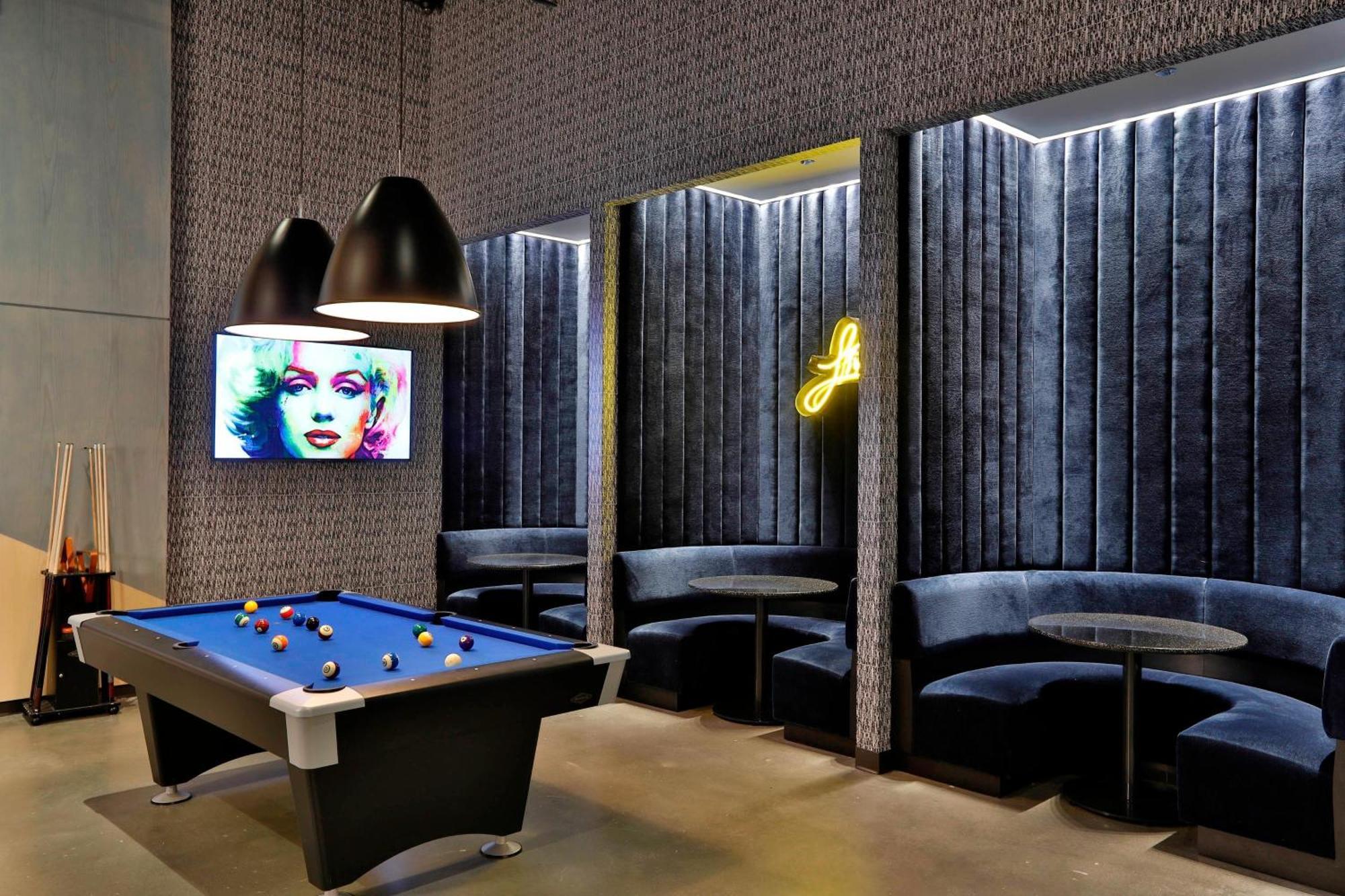 Отель Aloft Chicago Mag Mile Экстерьер фото
