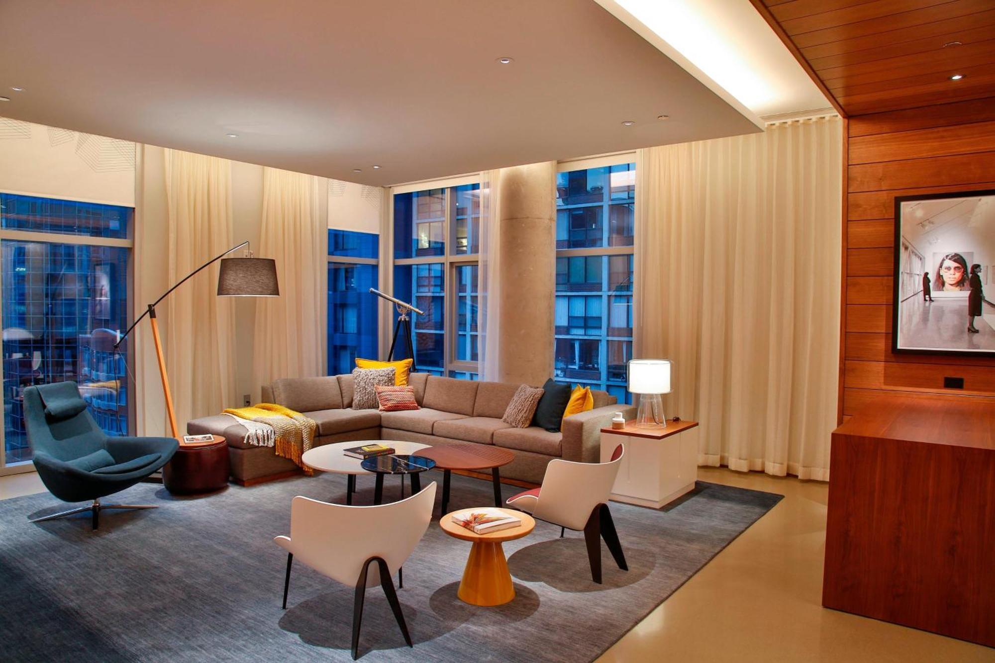 Отель Aloft Chicago Mag Mile Экстерьер фото