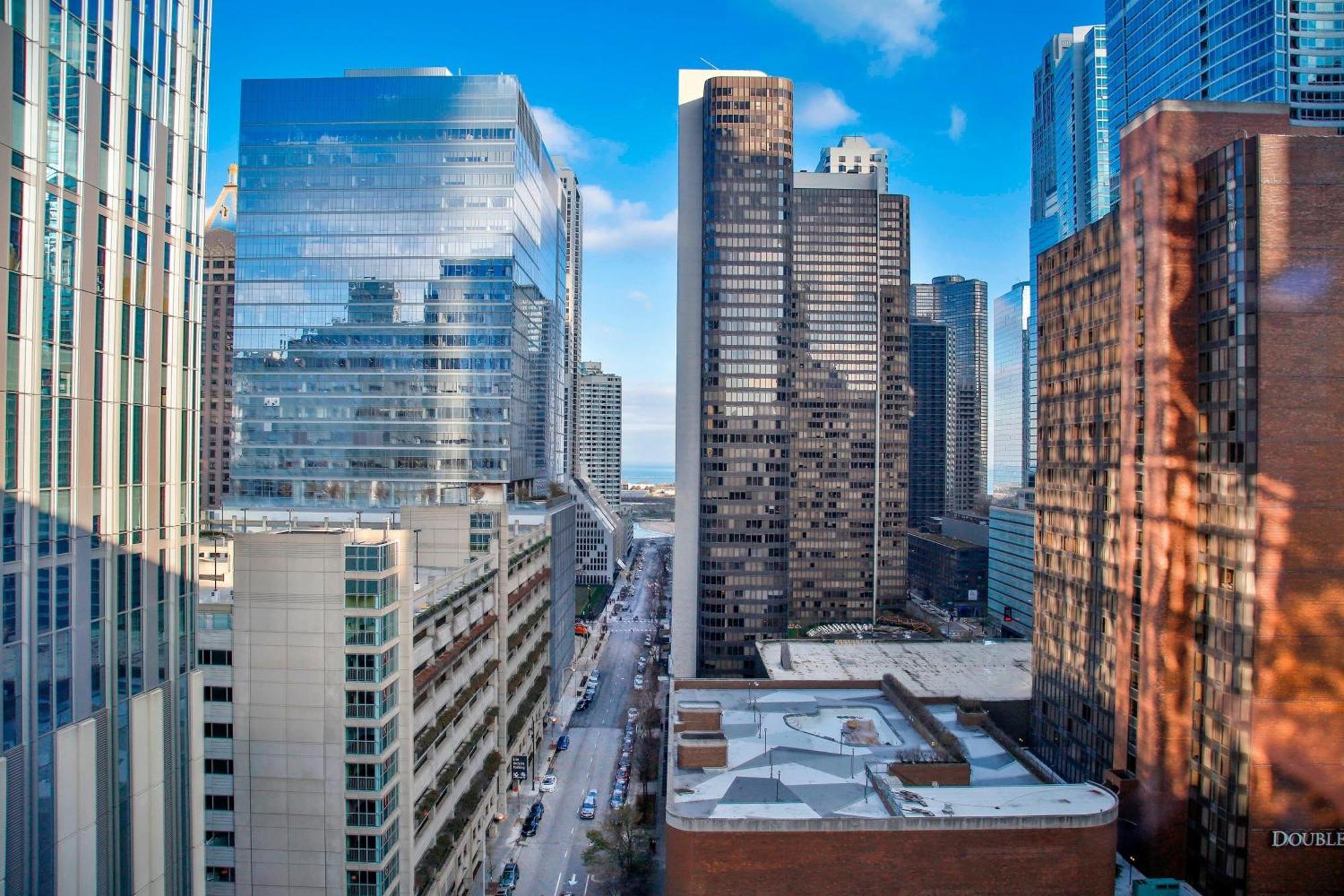 Отель Aloft Chicago Mag Mile Экстерьер фото