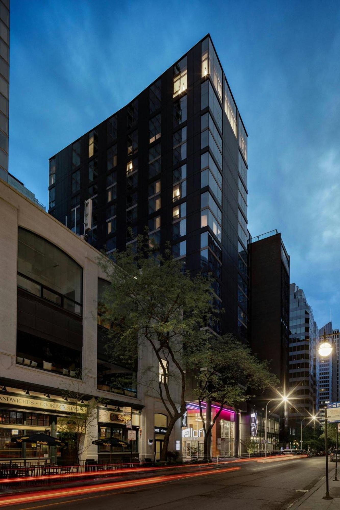 Отель Aloft Chicago Mag Mile Экстерьер фото