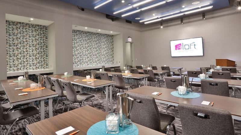 Отель Aloft Chicago Mag Mile Экстерьер фото